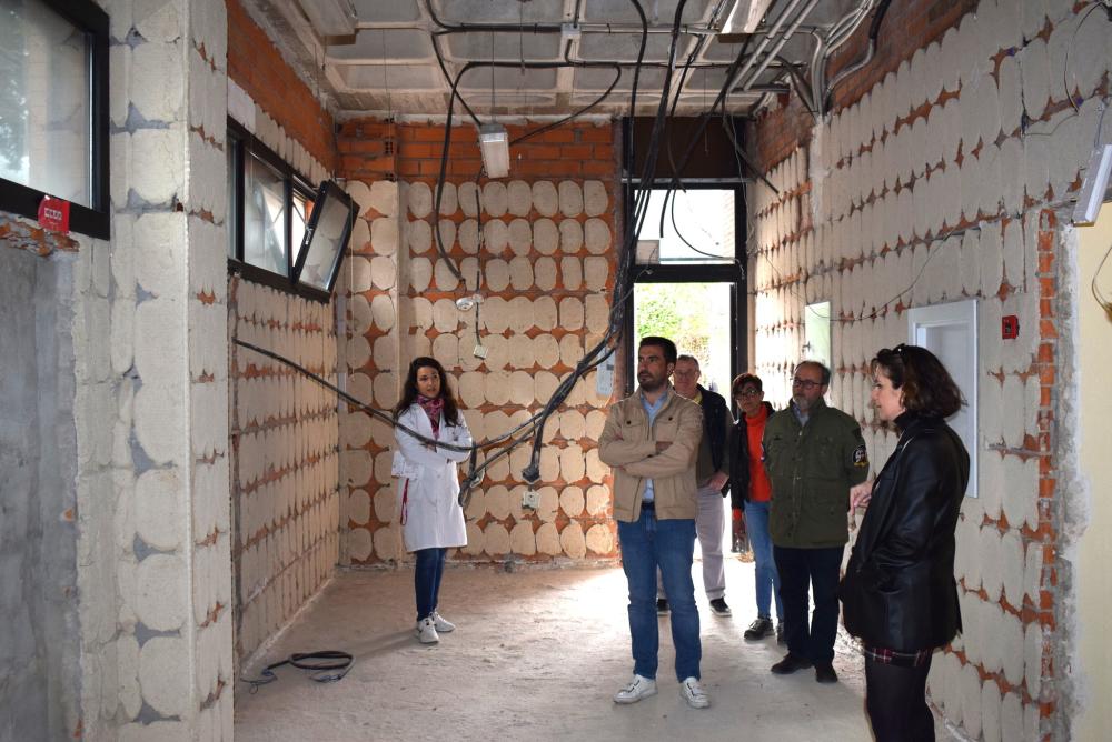Imagen El alcalde visita las obras del Centro de Día de Mejorada