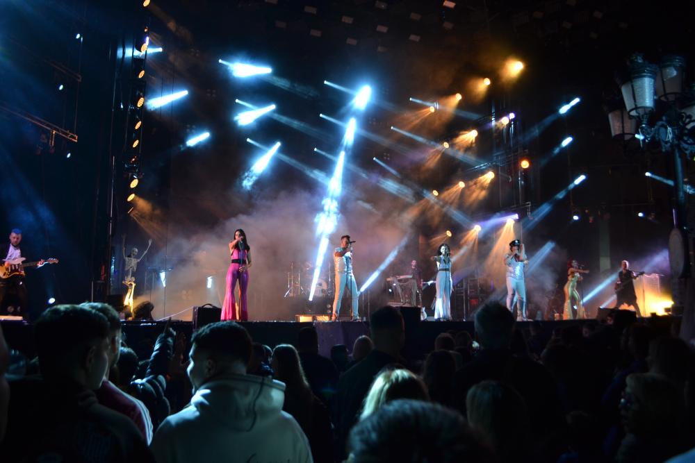 Imagen Una chocolatada y la Orquesta Cañón abren los Festejos del Pilar